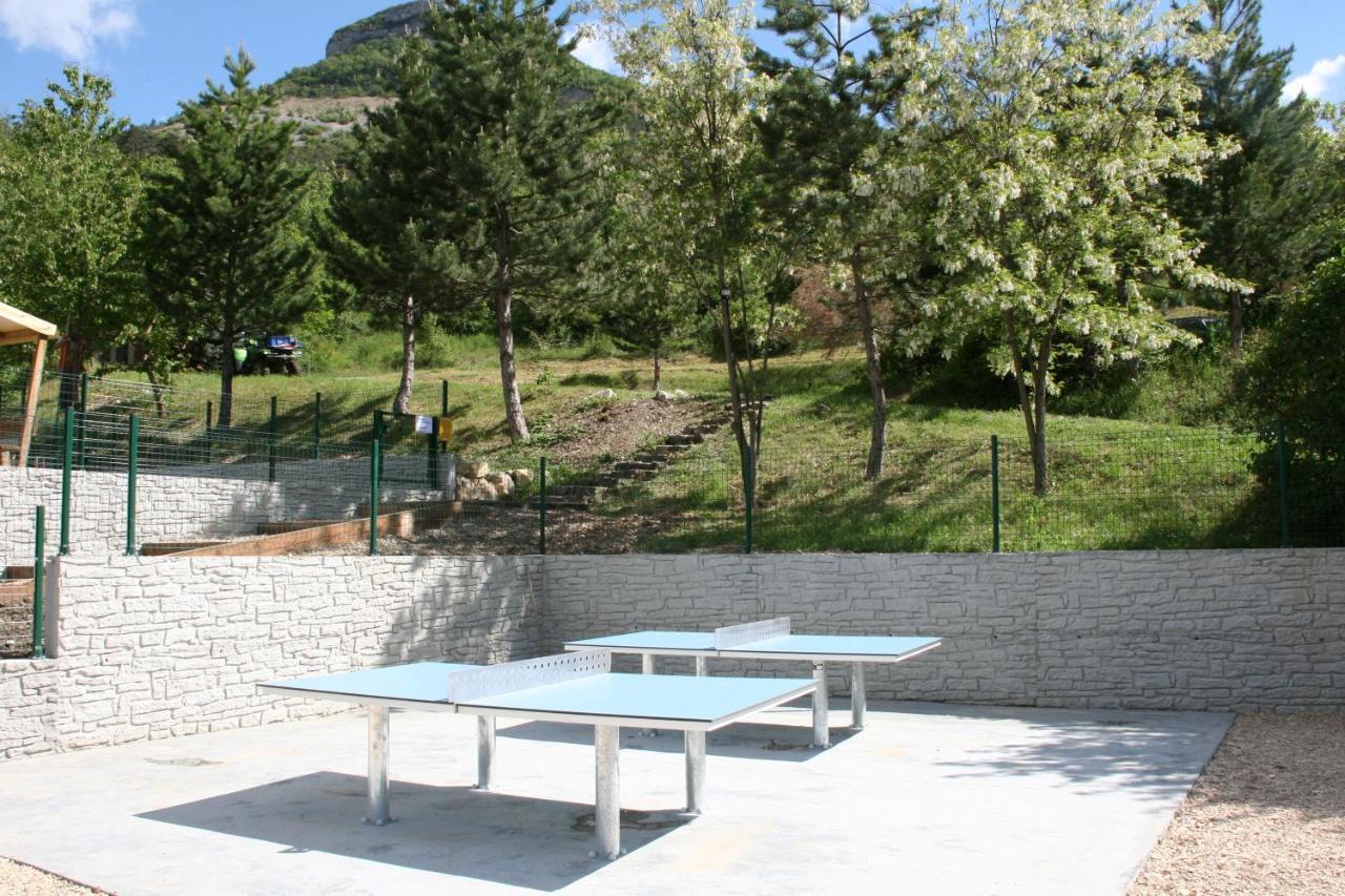 Camping Les Princes D'Orange Hotel Orpierre Eksteriør billede