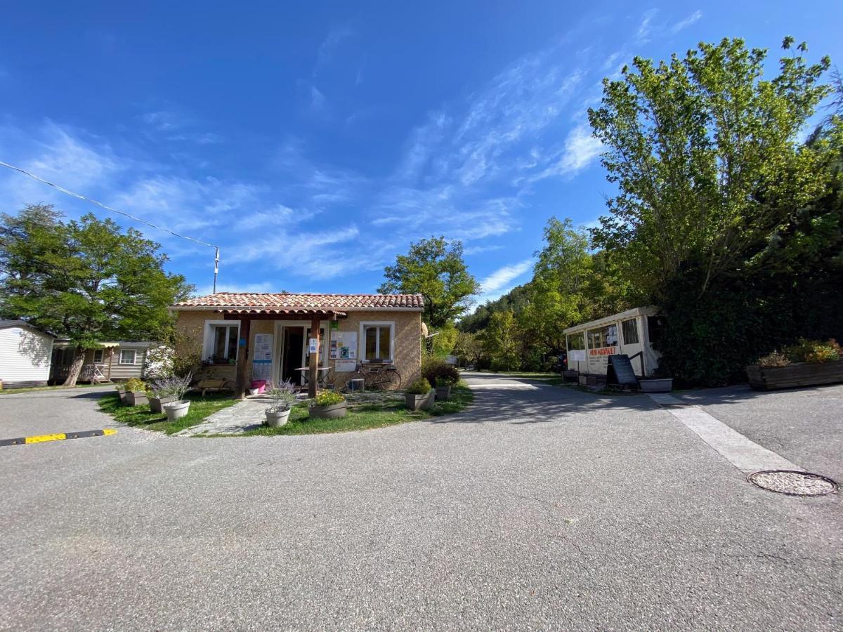 Camping Les Princes D'Orange Hotel Orpierre Eksteriør billede